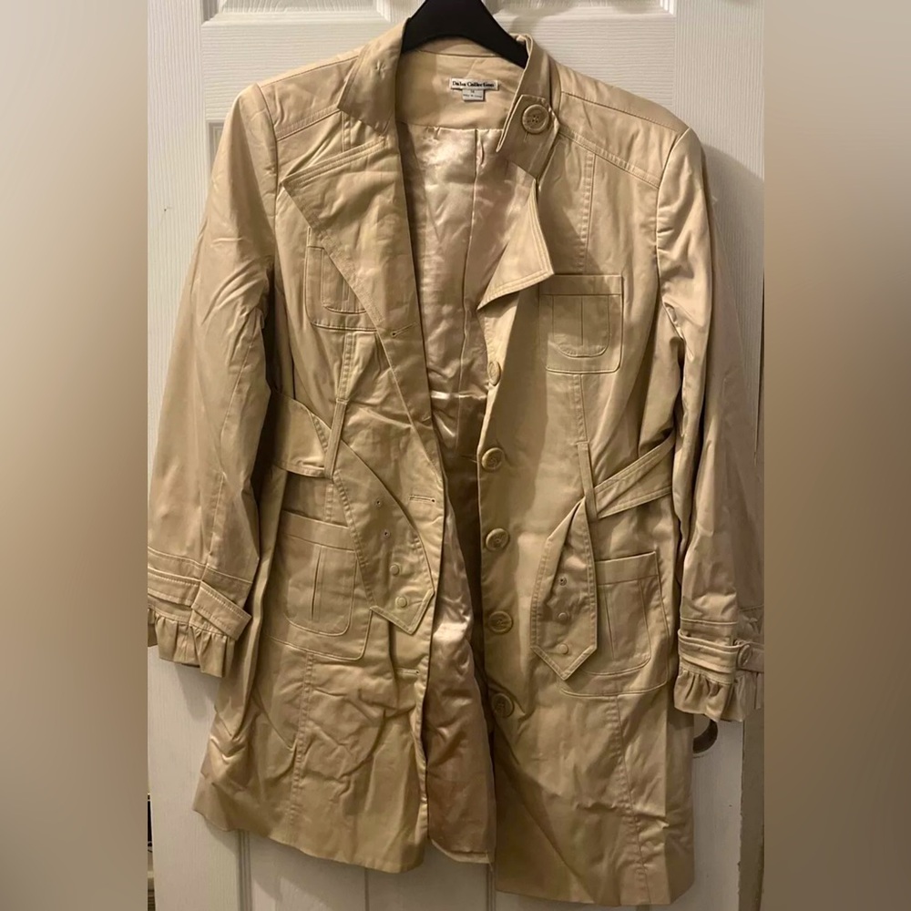 Women’s trench coat